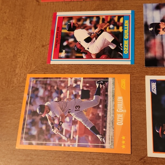 Ozzie Guillen 19 Baseball Trading Cards - Picture 2 of 5